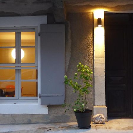 Bed and Breakfast Le Ciel Par-Dessus Le Toit Salavas Zewnętrze zdjęcie