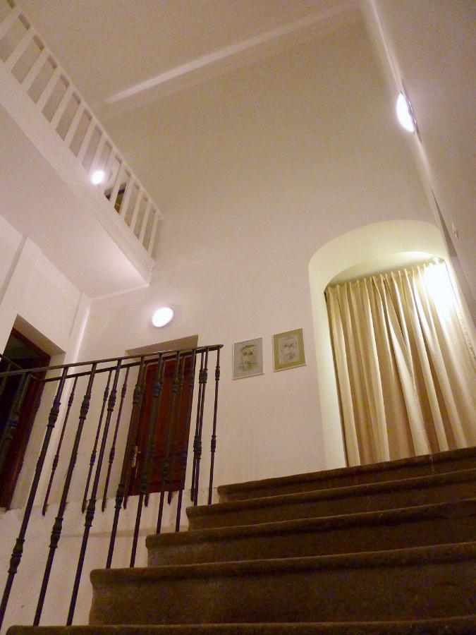Bed and Breakfast Le Ciel Par-Dessus Le Toit Salavas Zewnętrze zdjęcie