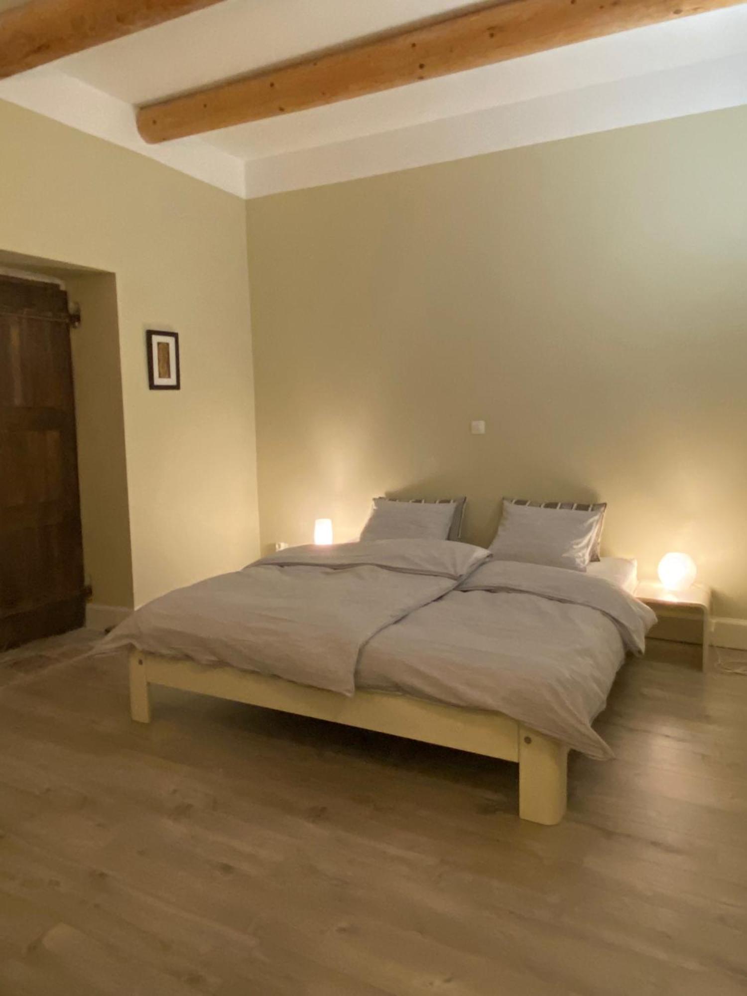 Bed and Breakfast Le Ciel Par-Dessus Le Toit Salavas Zewnętrze zdjęcie